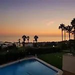 Sea Front In Апартаменты *